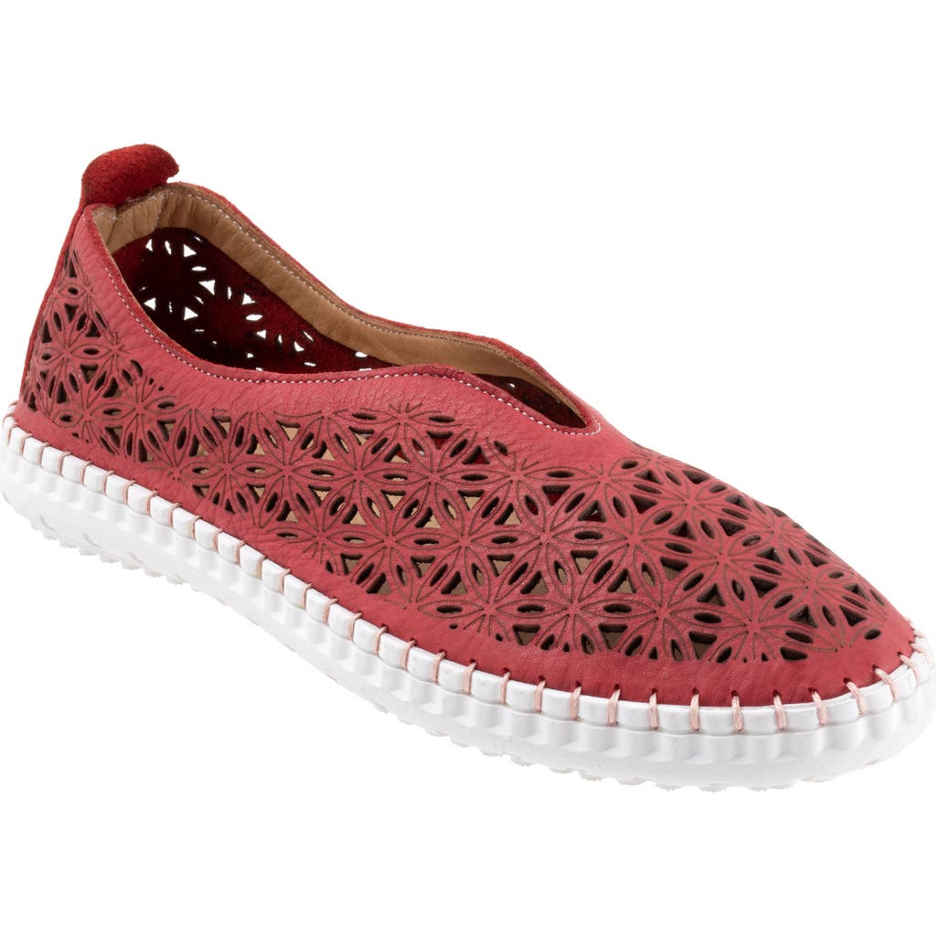 Bueno Daisy Flat In Red
