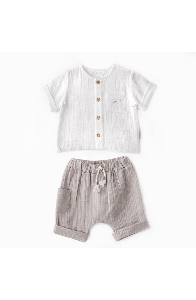 Andy Wawa Shorts Button Outfit, Main, color, 