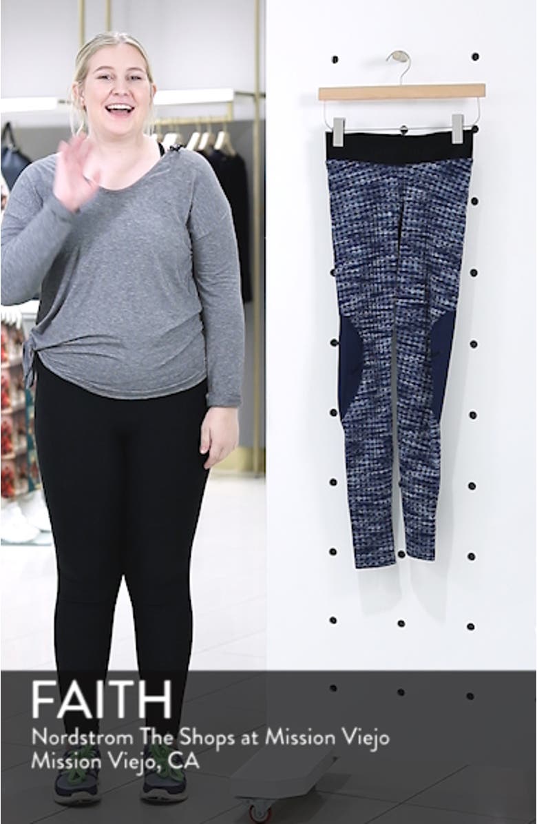 Pro HyperWarm Leggings, sales video thumbnail