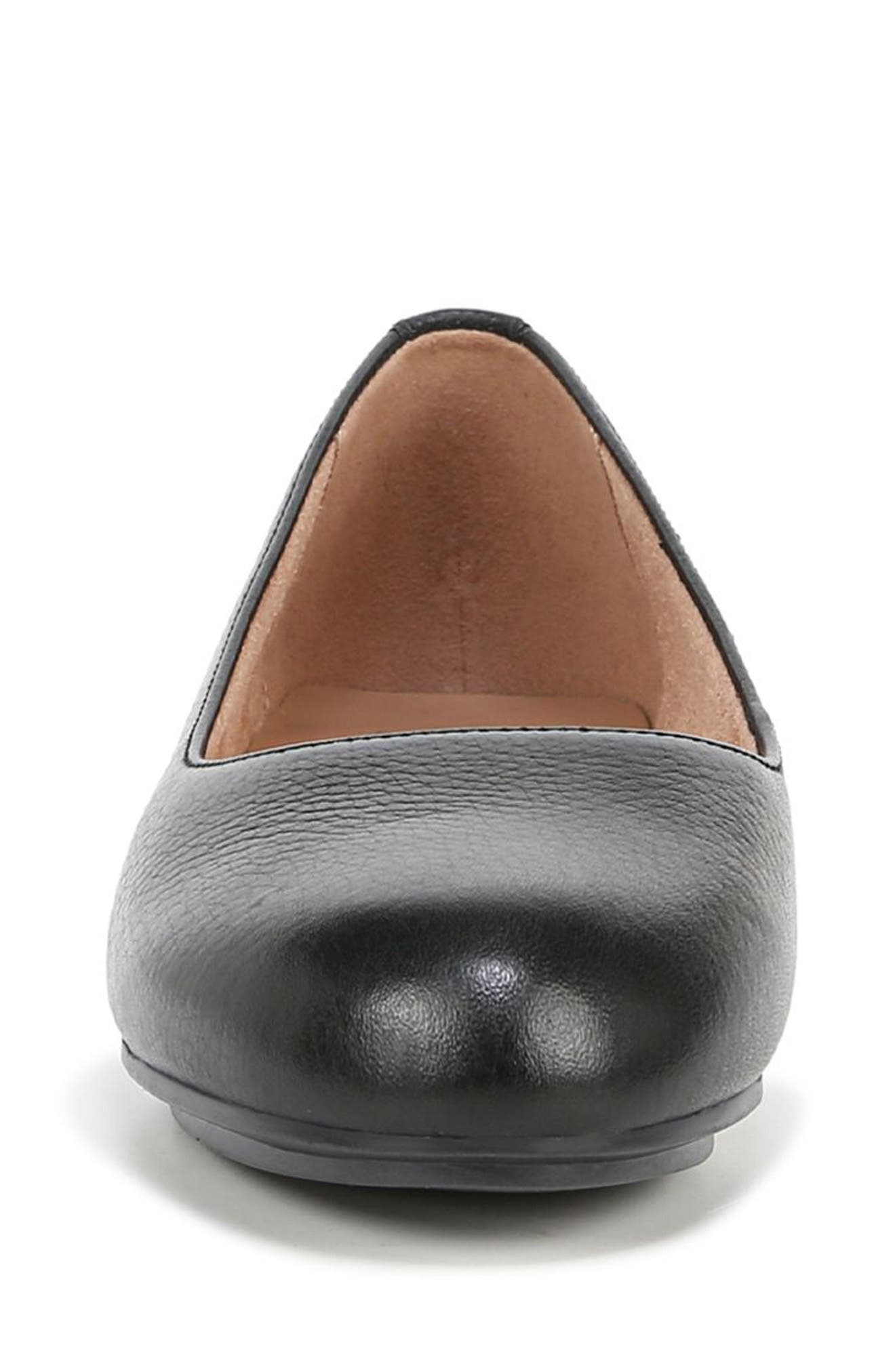 Naturalizer Maxwell Skimmer Flat, Alternate, color, Black Leather