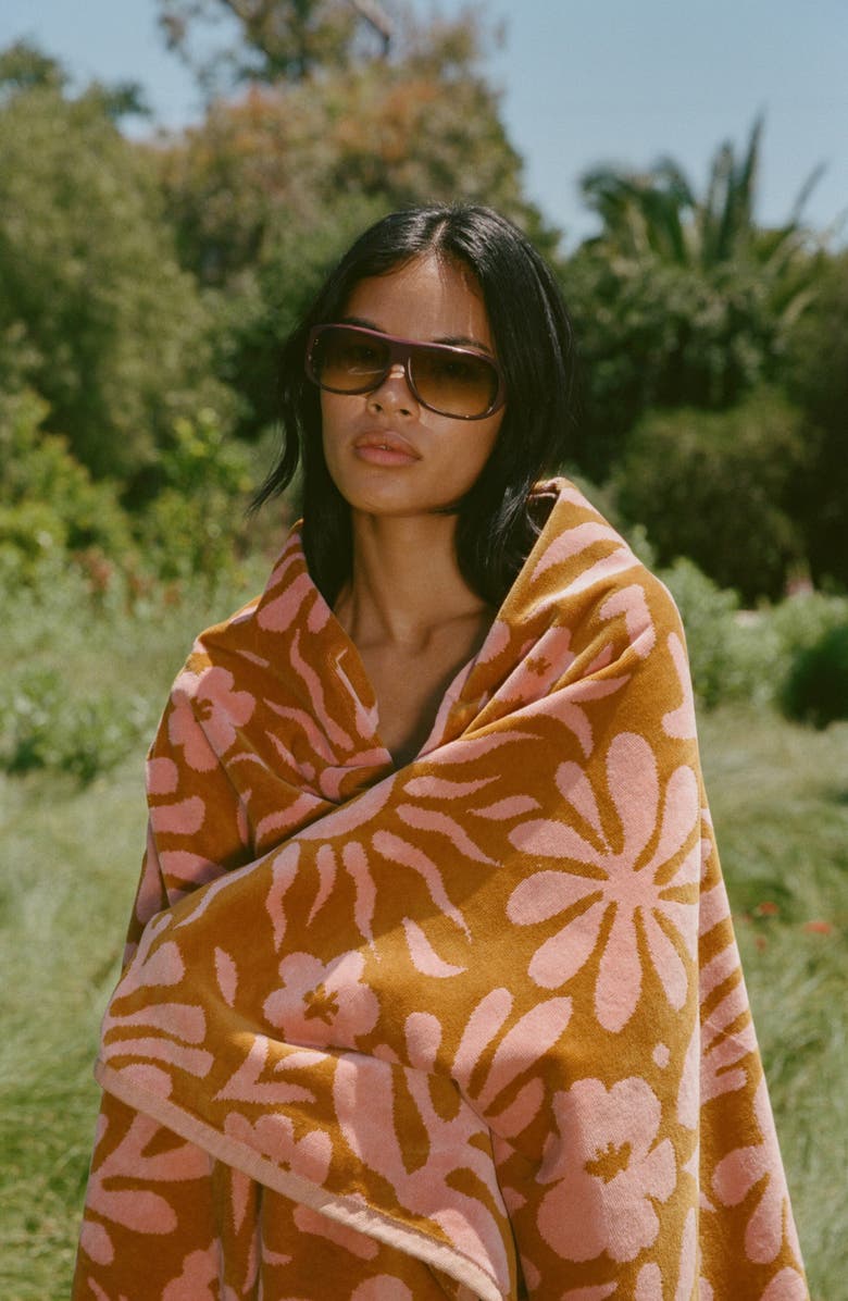 Slowtide Sunny Beach Towel, Alternate, color, Retro