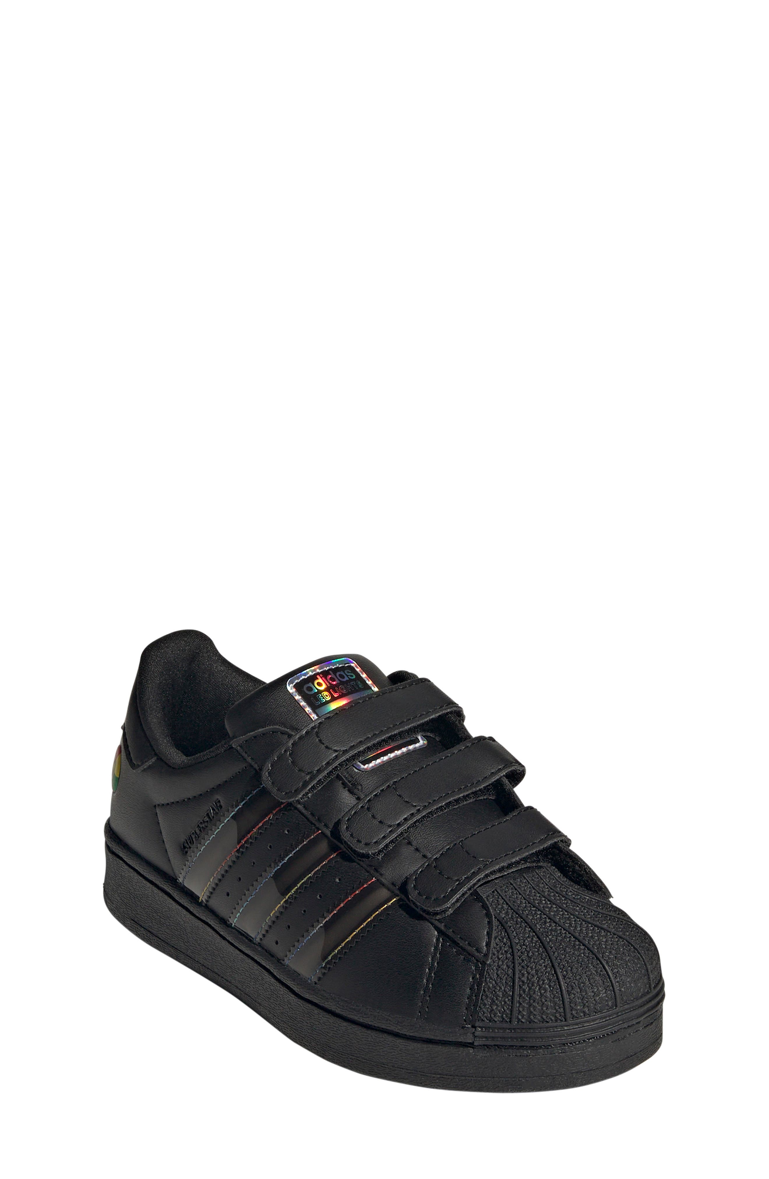 little boys adidas sneakers