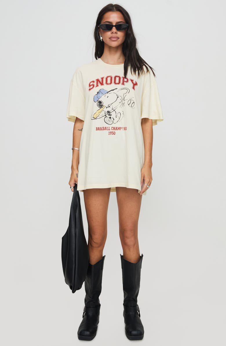 Princess Polly Peanuts<sup>®</sup> Snoopy Champions Oversize Cotton Graphic T-Shirt, Alternate, color,