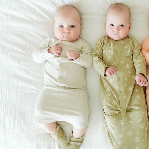 Goumi 24 Hour Convertible Sleeper Baby Gown (Baby)