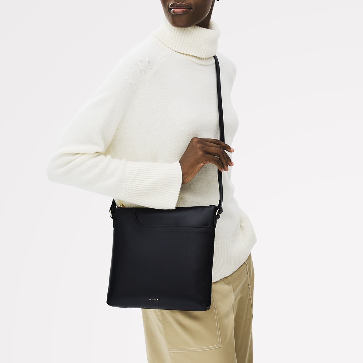 Radley Pockets Large Ziptop Crossbody Bag, Alternate, color, Black