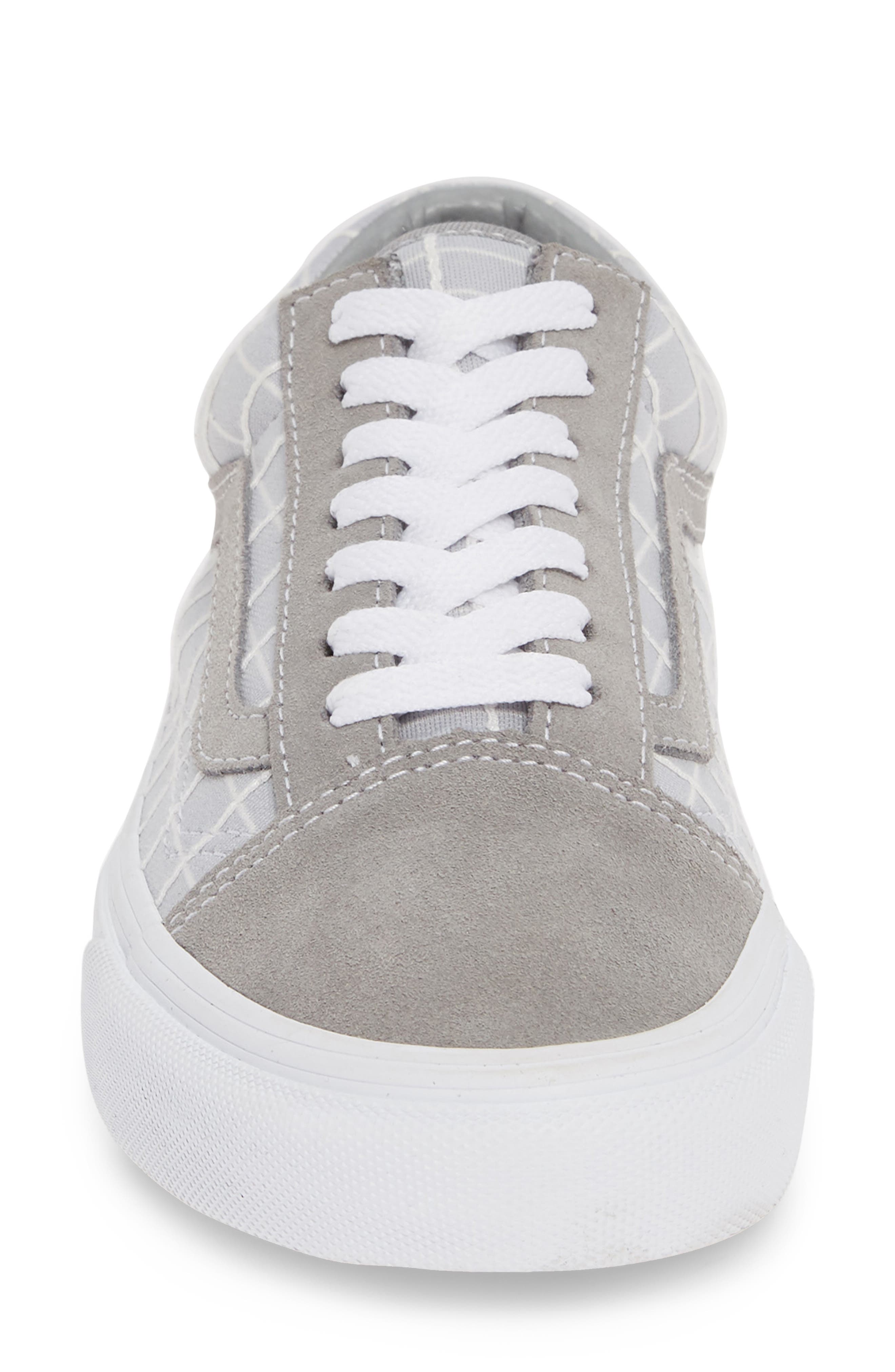 Vans Old Skool Sneaker, Alternate, color, 