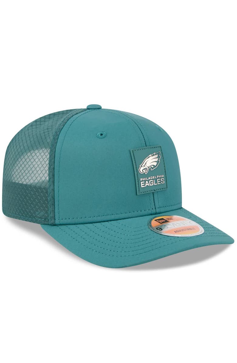 New Era Men's New Era Green Philadelphia Eagles 2025 Sideline 9SEVENTY Trucker Adjustable Hat, Alternate, color, Green