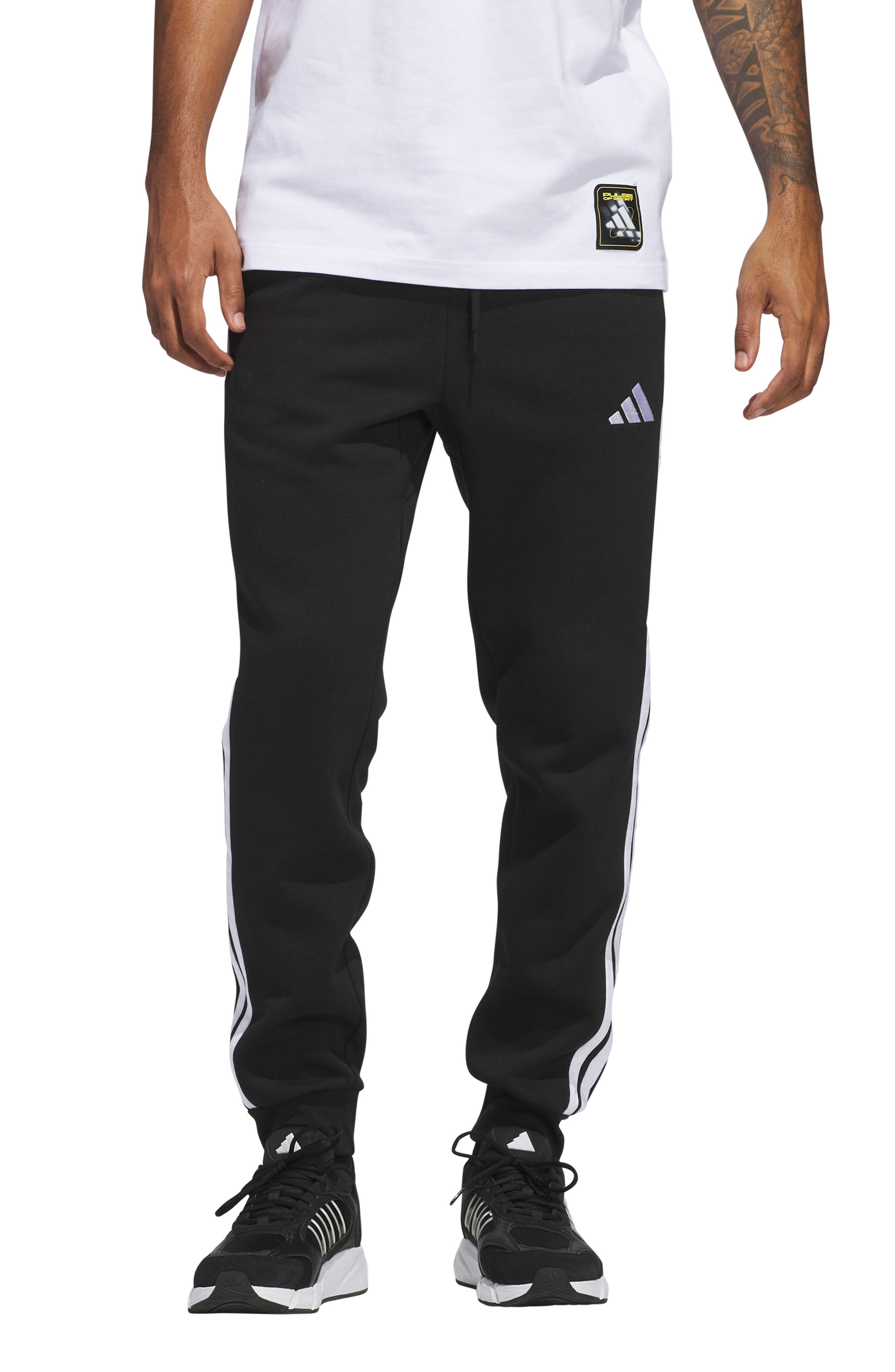 adidas Essentials 3-Stripes Fleece Sweatpants