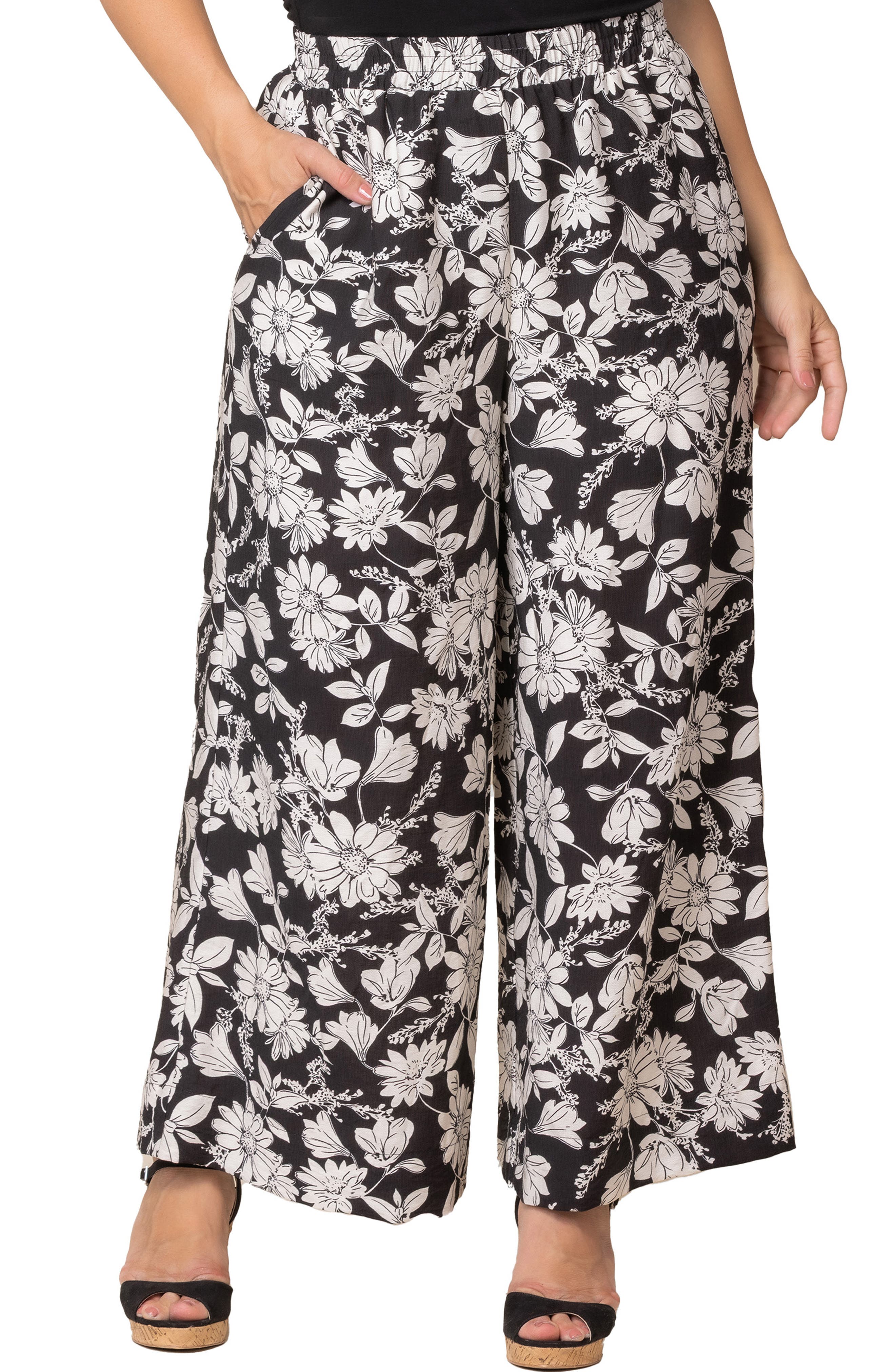 BLACK AND WHITE FLORALS