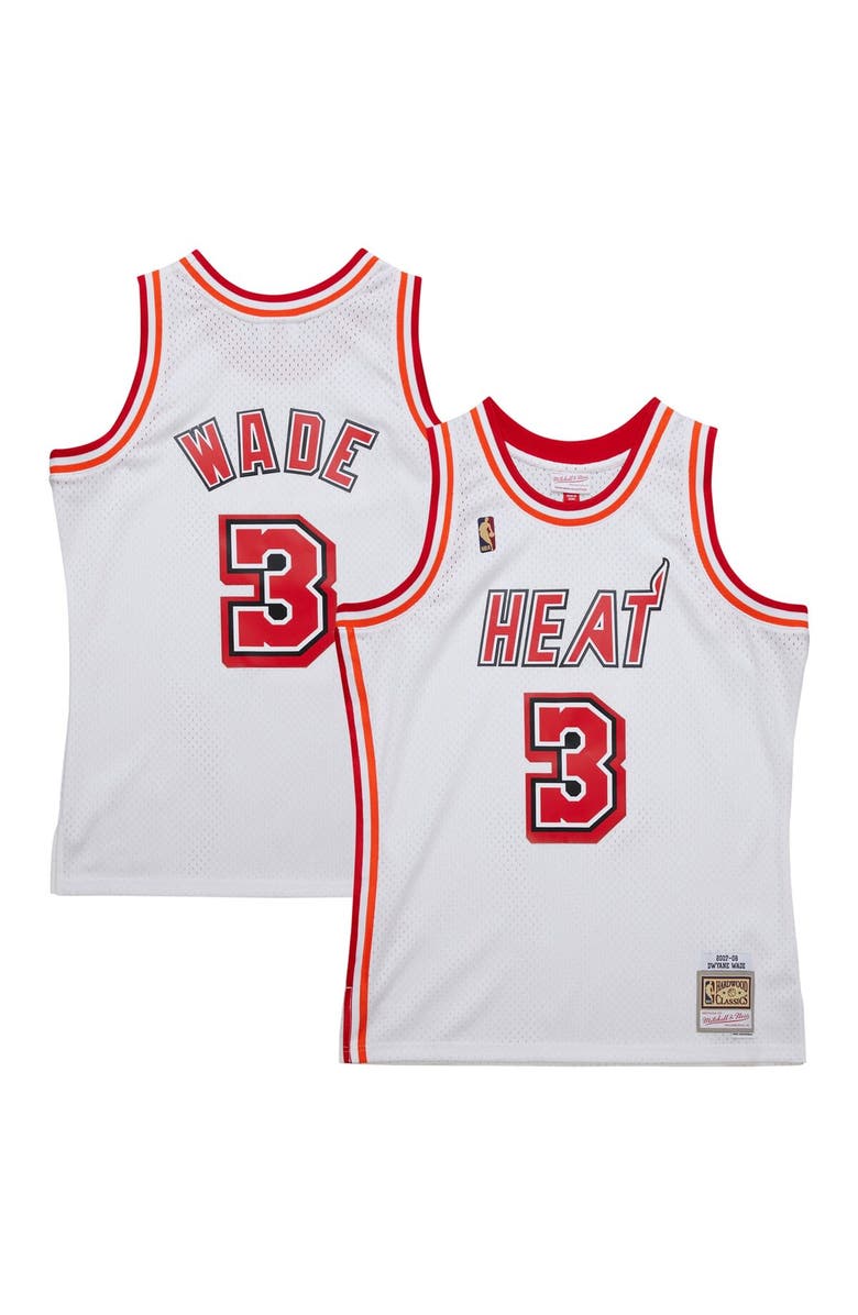 Mitchell & Ness Men's Mitchell & Ness Dwyane Wade White Miami Heat 2007/08 Hardwood Classics Swingman Jersey, Main, color,