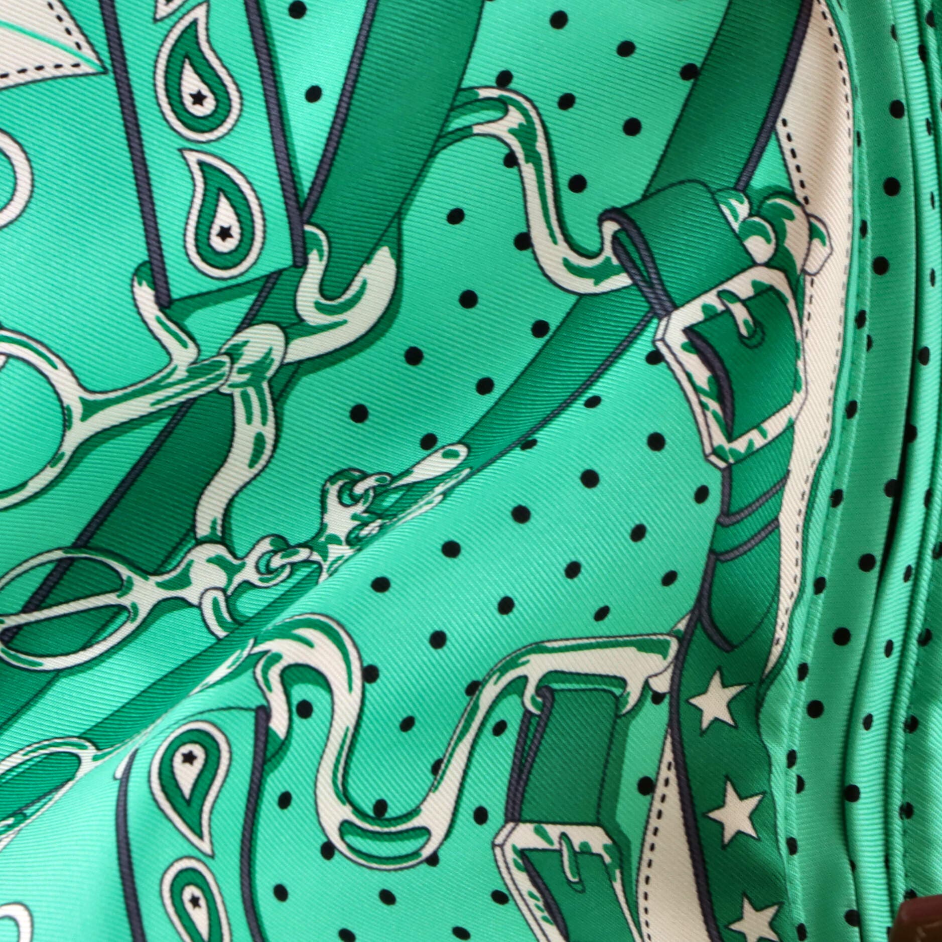 Pre-Owned Hermes Balusoie Bag Printed Silk and Leather, Alternate, color, Vert Comics