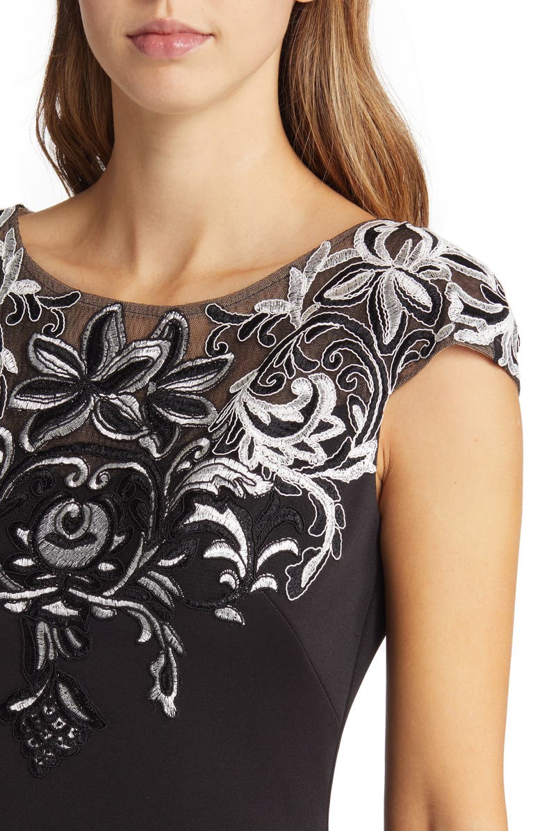 Xscape Evenings Xscape Embroidered Appliqué Scuba Crepe Cocktail Dress, Alternate, color, 