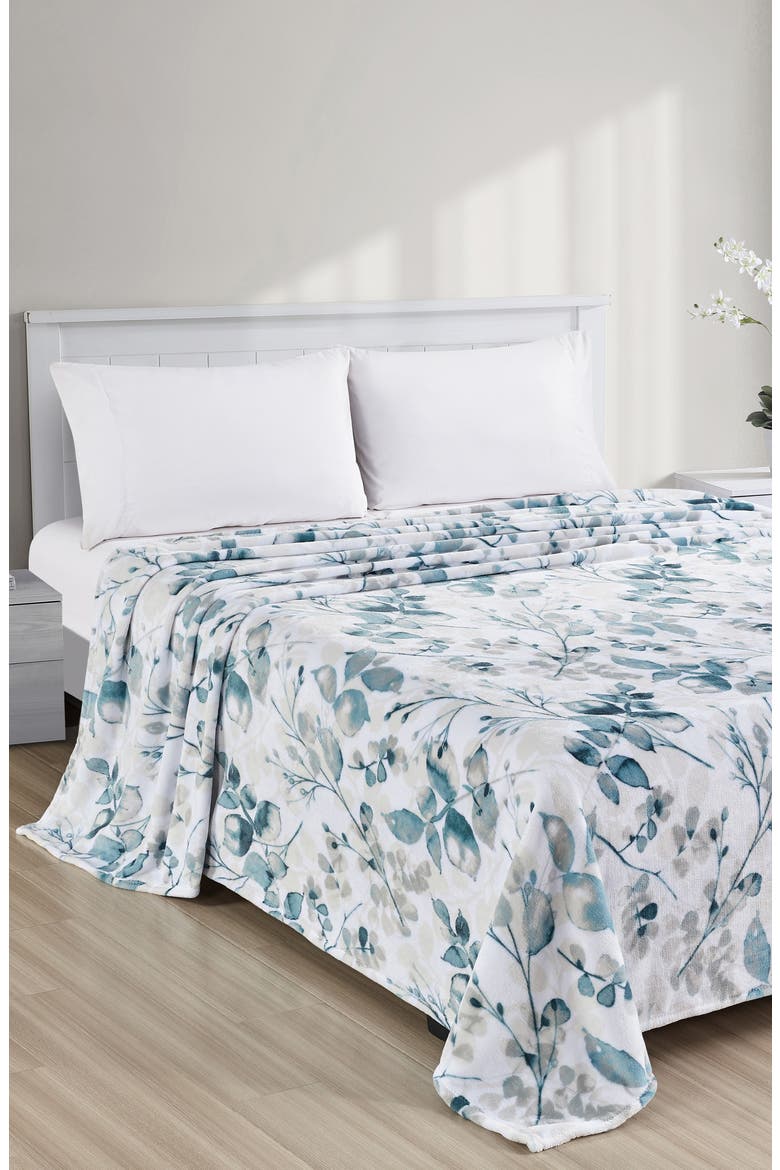 Dempsey Leaf Print Fleece Blanket, Alternate, color, SAGE