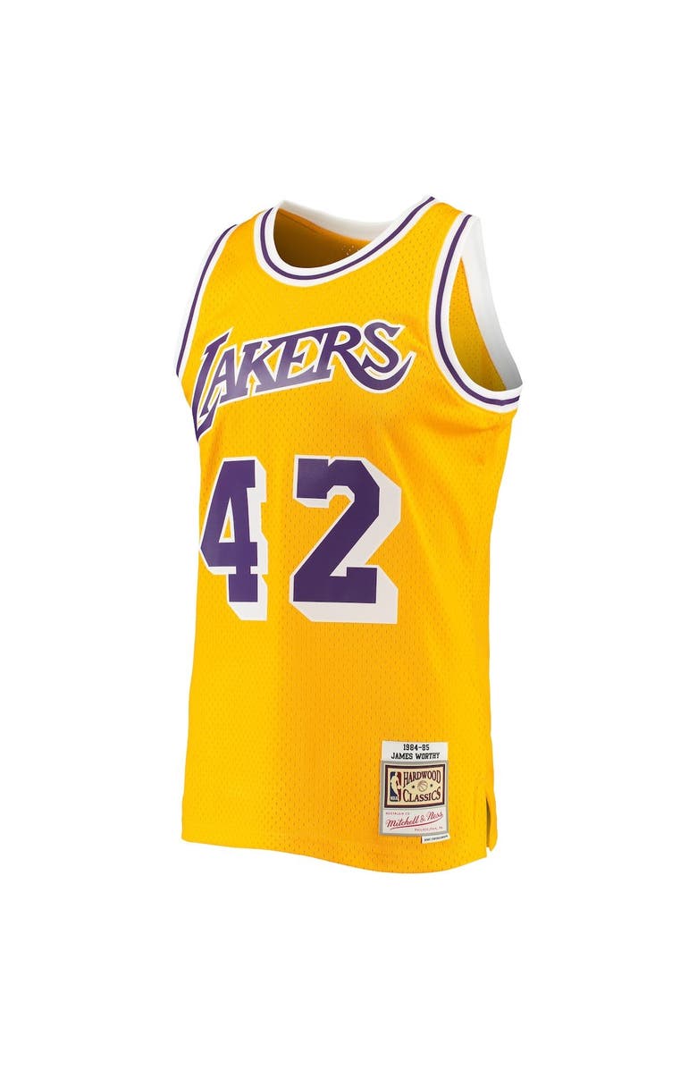Mitchell & Ness Men's Mitchell & Ness James Worthy Gold Los Angeles Lakers 1984-85 Hardwood Classics Swingman Jersey, Alternate, color, Gold