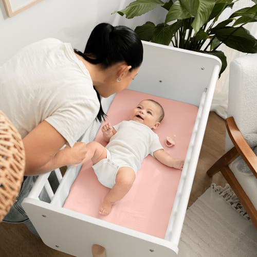 Comfy Cubs Muslin Fitted Bassinet Crib Sheet In Lace Pink