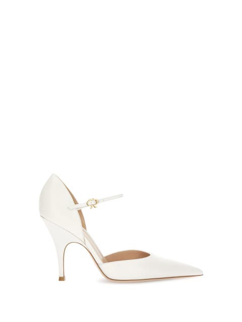 Sofia D'Orsay Pump