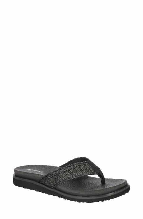 EASY STREET <p>Wanderlust Thong Sandal (Women)</p>
