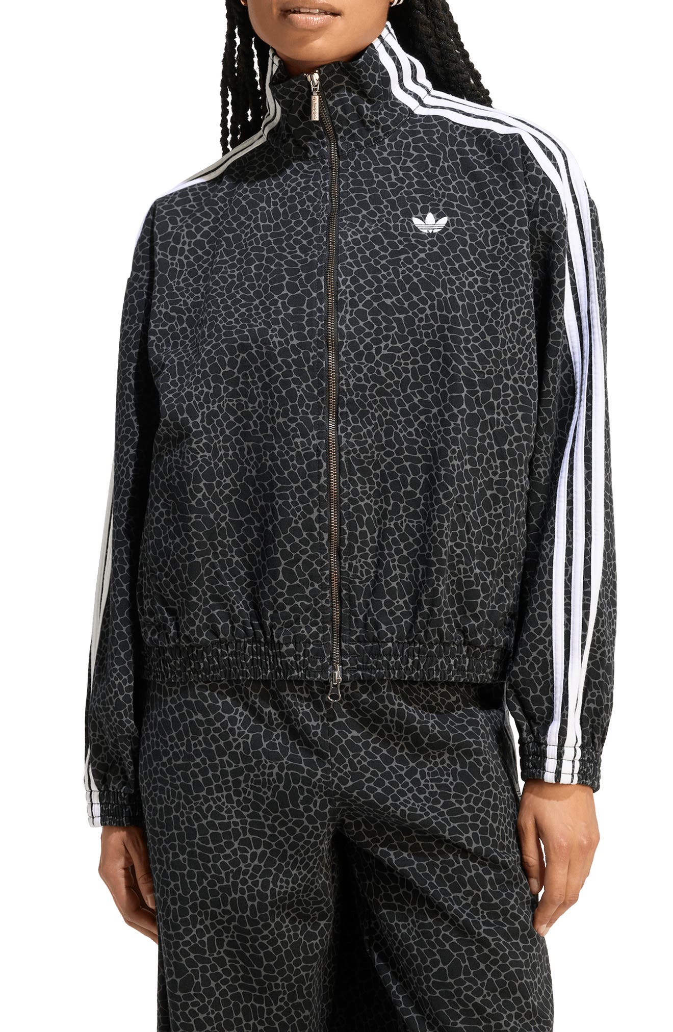 selected BLACK/ GREY SIX