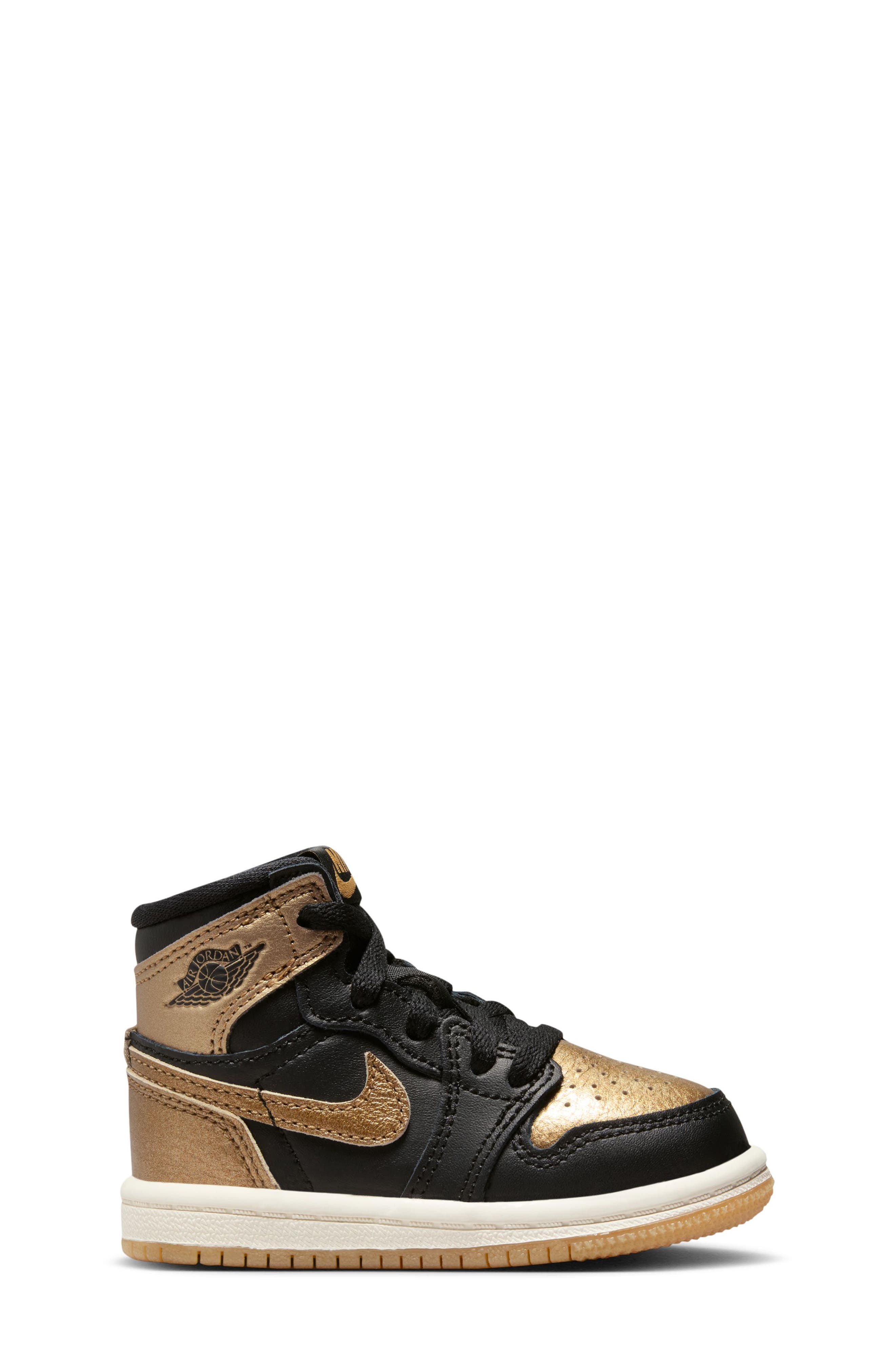 Jordan Kids' Air Jordan 1 Retro High OG Basketball Sneaker, Alternate, color, Black/ Metallic Gold/ Sail