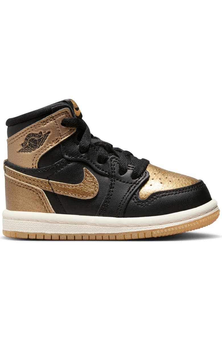 Nike Kids' Air Jordan 1 Retro High OG Basketball Sneaker, Alternate, color, Black/ Metallic Gold/ Sail