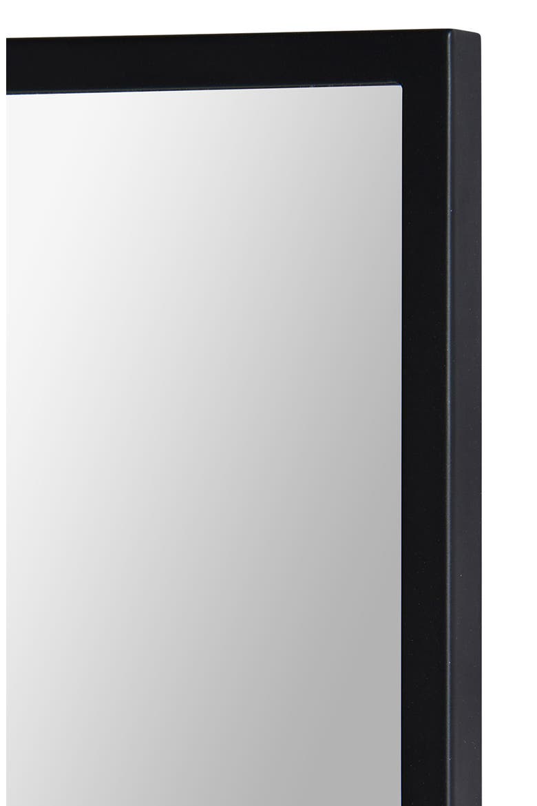 Reynolds Mirror, Alternate, color, METALLIC SILVER