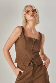 NASTY GAL Zip Front Sleeveless Tailored Top