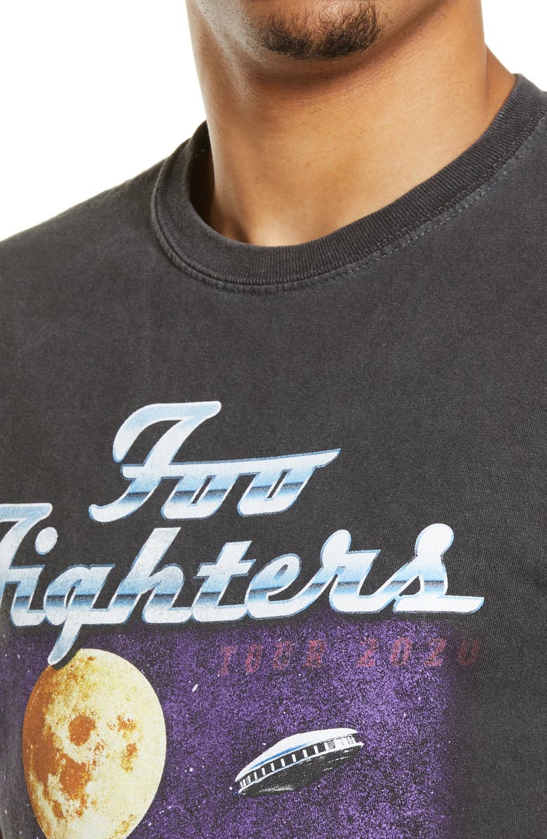 Merch Traffic Live Nation Graphic Tees Foo Fighters Moonlight Tee, Alternate, color,