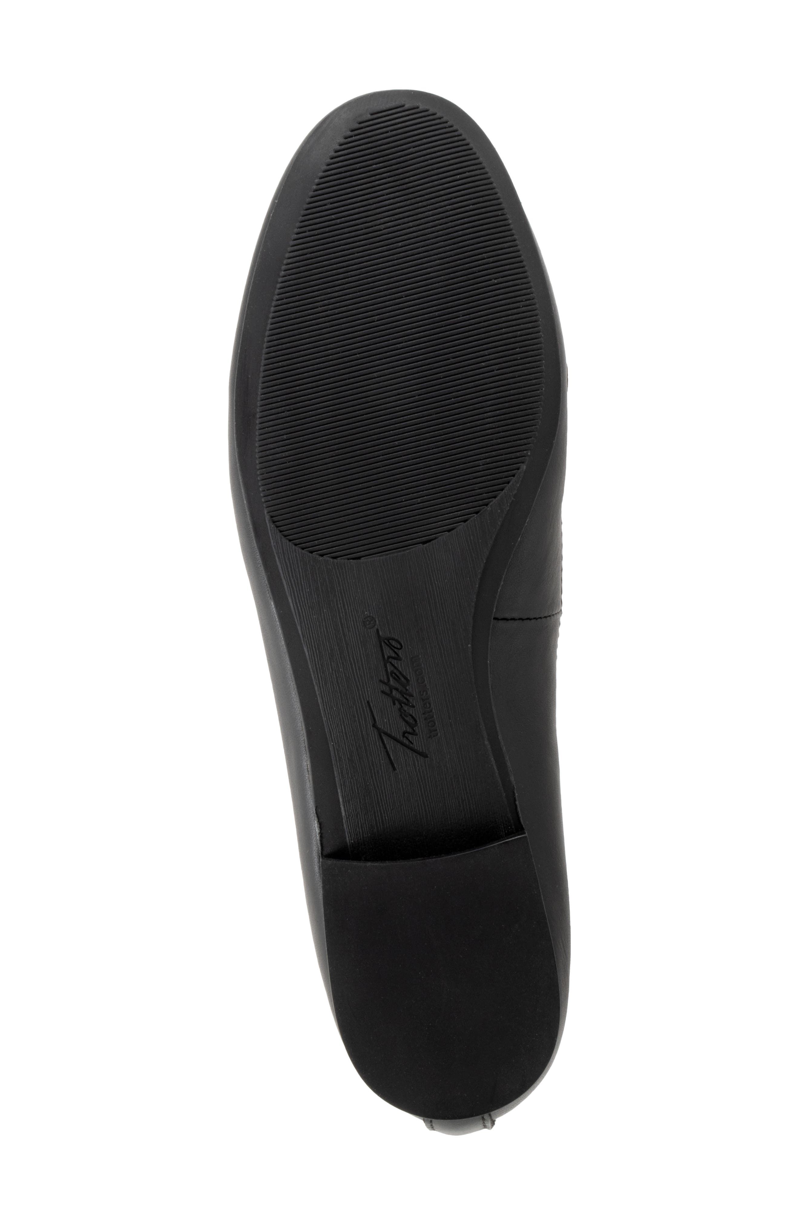 Trotters Greyson Kiltie Flat, Alternate, color, 