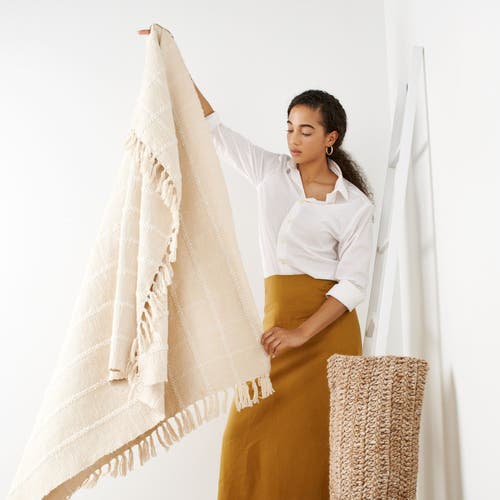 Studio Variously Sea Shell White Textured Checks Handloom Throw In White