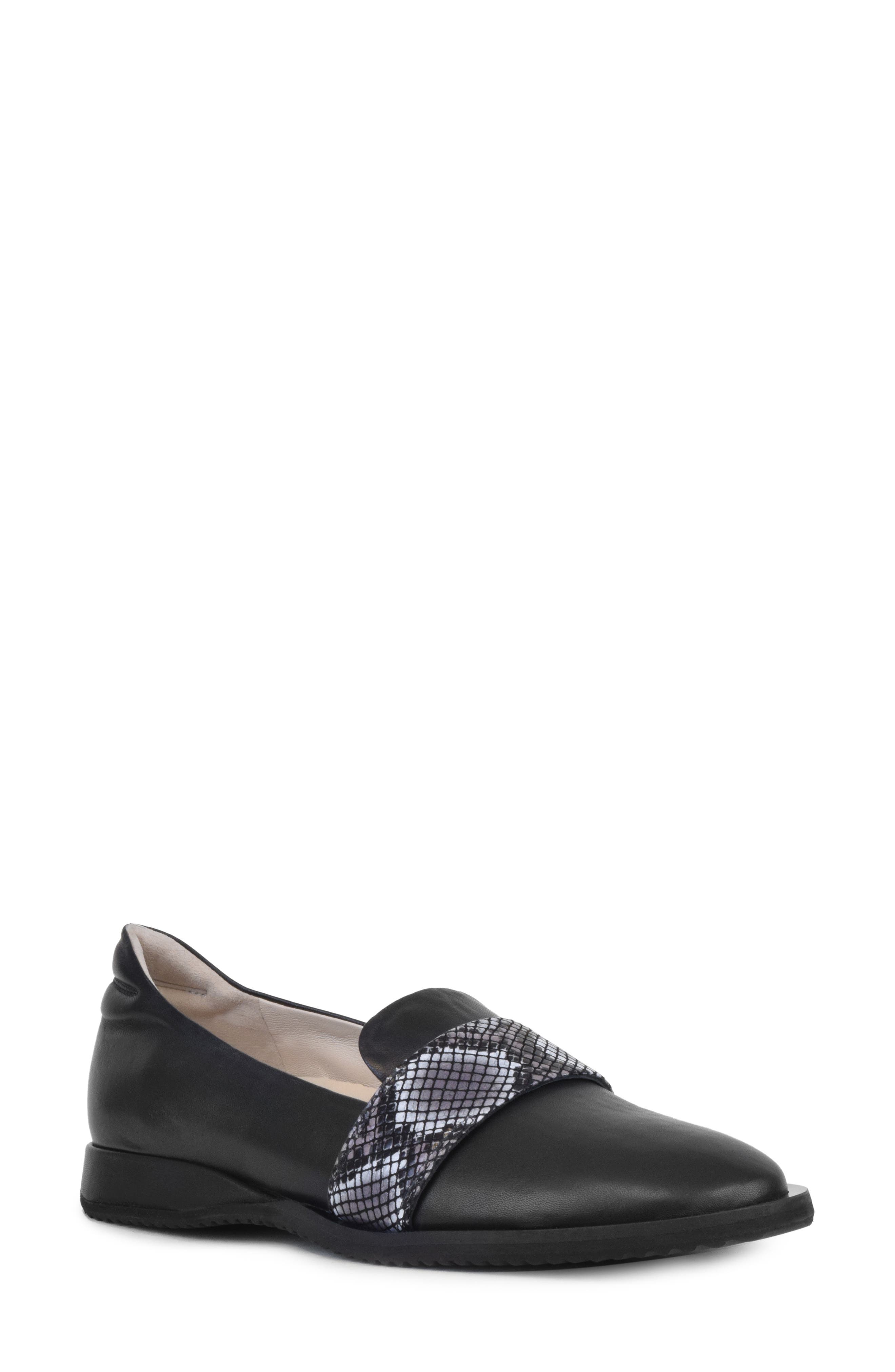 Amalfi by Rangoni Elegante Loafer