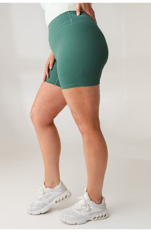 Vitality Revive Volley Short In Green