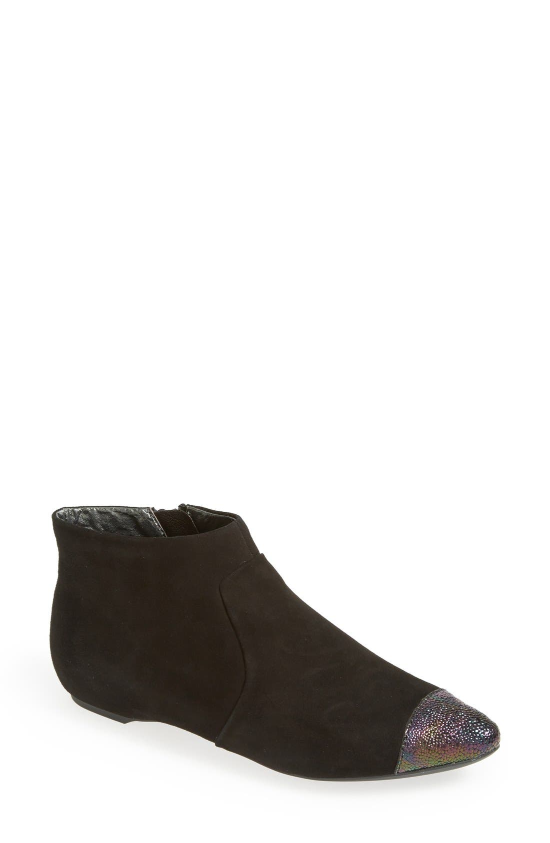 'Leslie' Ankle Boot, Main, color, BLACK
