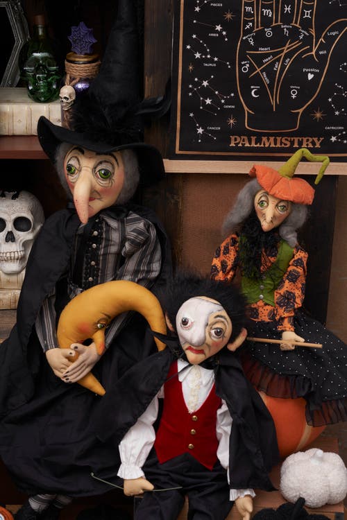 Gallerie Ii Phantom Phillip Figurine In Multi