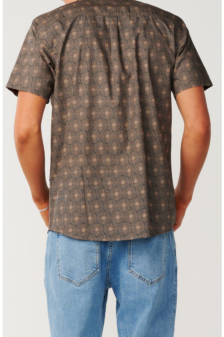 Hypno Sun Medallion Print Short Sleeve Cotton Button-Up Shirt, Alternate, color, WALNUT