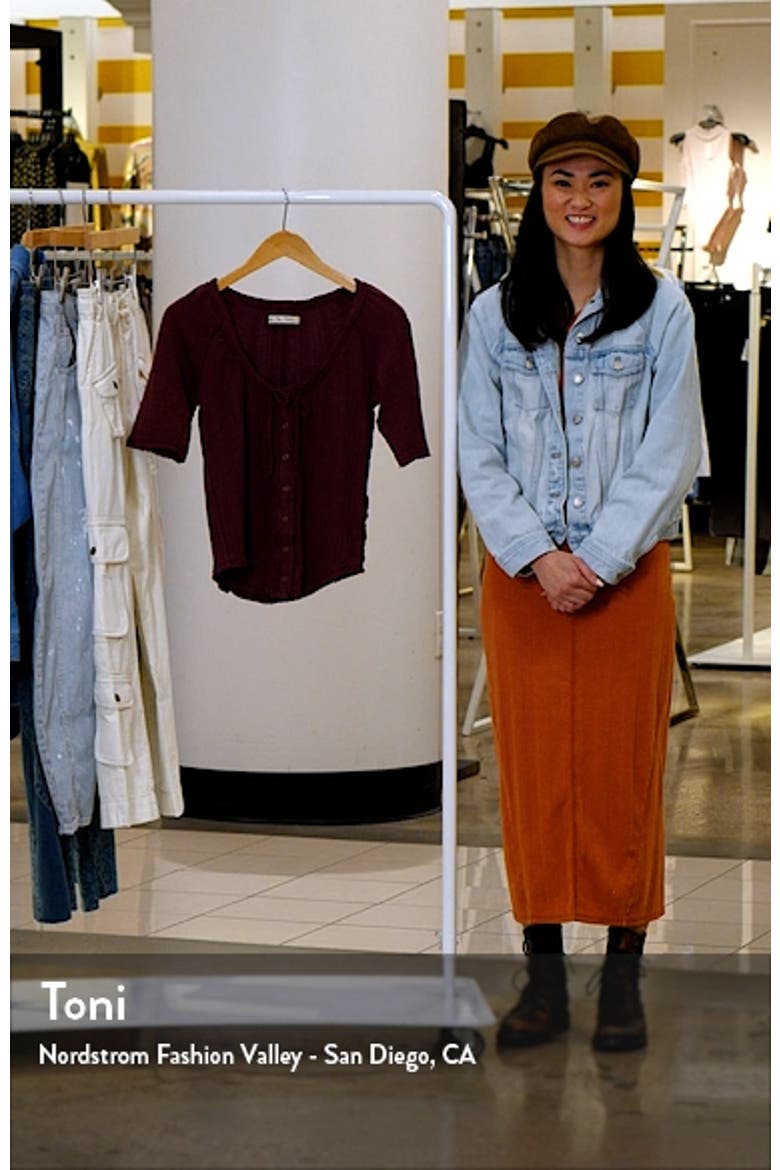 Daisy Snap-Up Top video