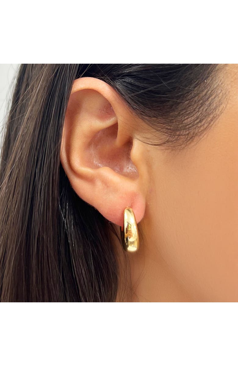 The Lovery Fine Jewelry Large Saddle Hoop Earrings, Alternate, color, Yellow Gold