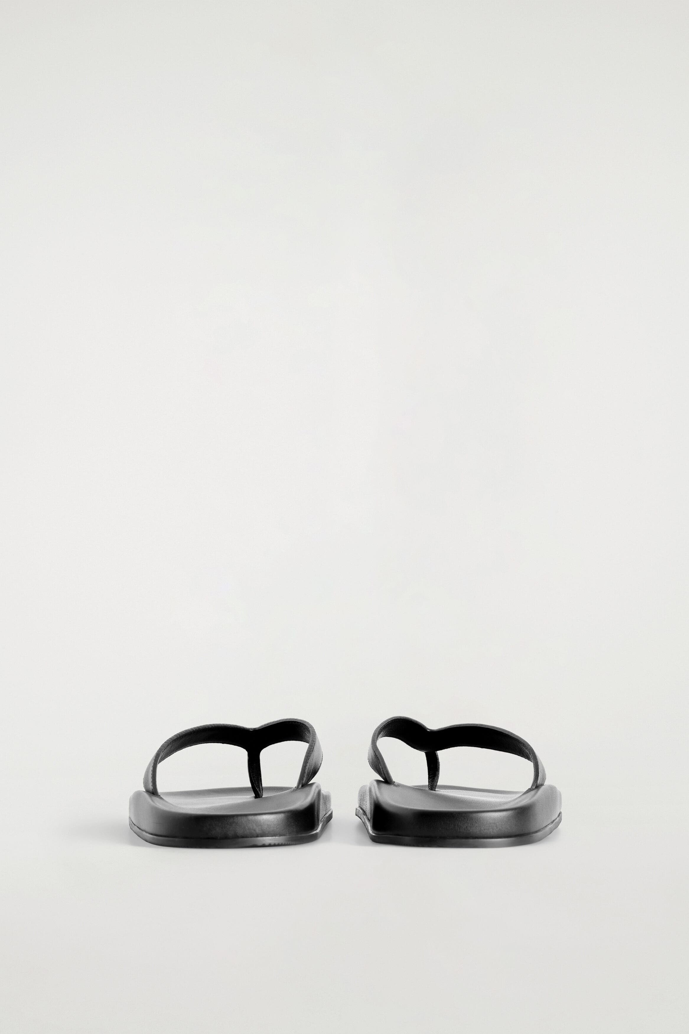 Sculpted Leather Flip Flops, Alternate, color, BLACK