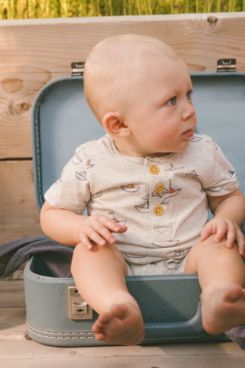 Deux Par Deux Baby Boy's Organic Cotton Printed One-piece Romper Little Paper Boats In Heather Grey Little Paper Boat