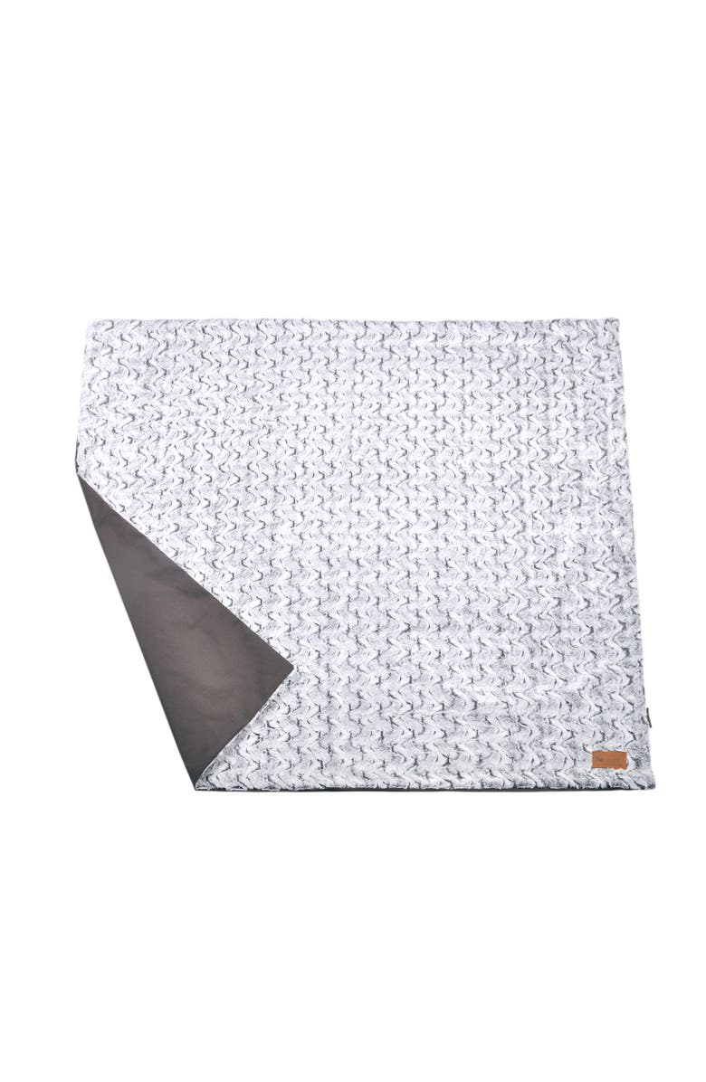 P.L.A.Y. Luxe Snuggle Throw Water Resistant Pet Blanket, Main, color, Gray