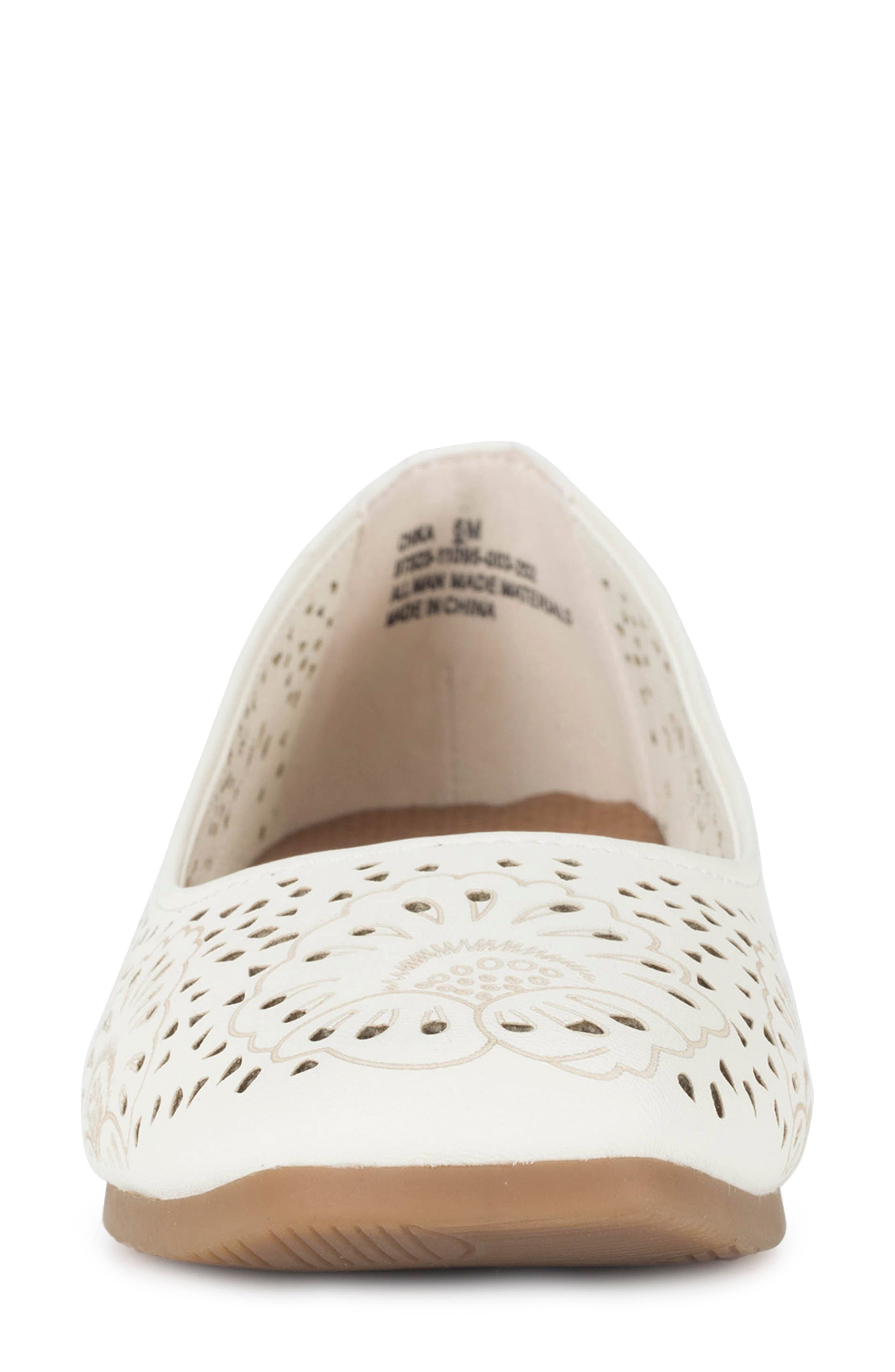 BARETRAPS Chika Flat, Alternate, color, Cream