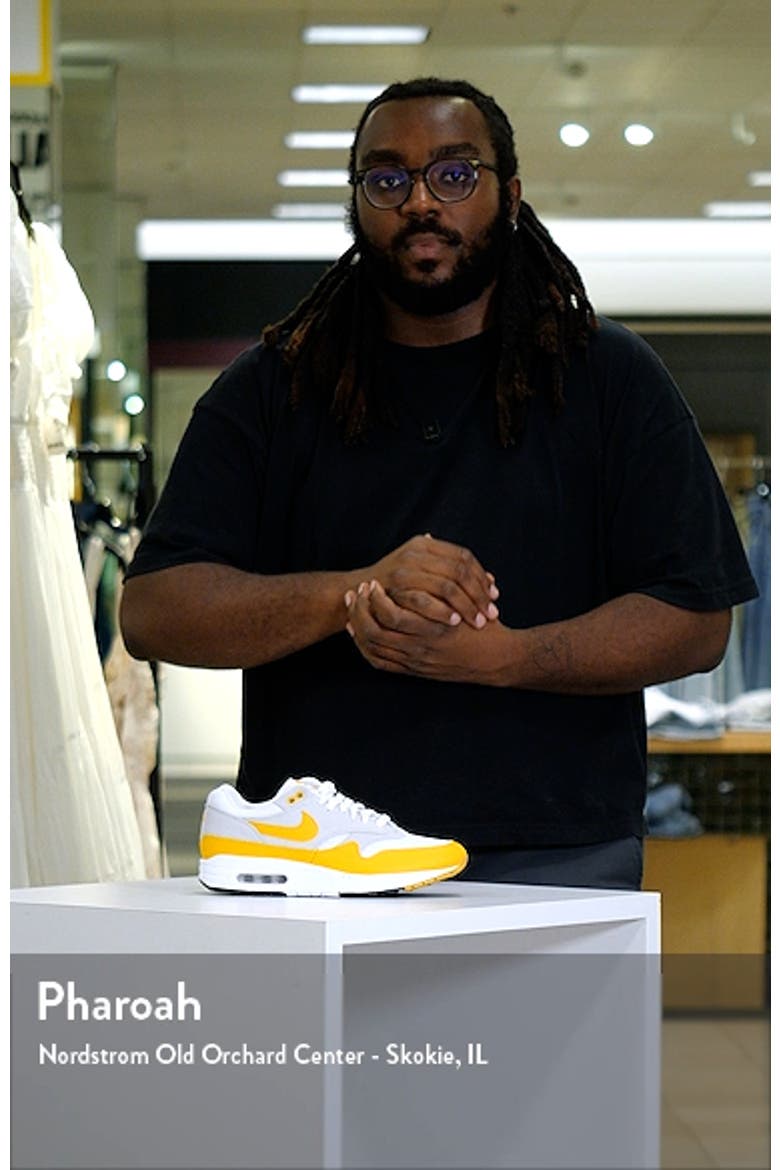 Air Max 1 Essential Sneaker video