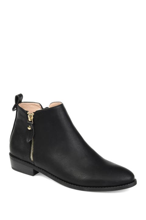 Ellis Round Toe Bootie (Women)
