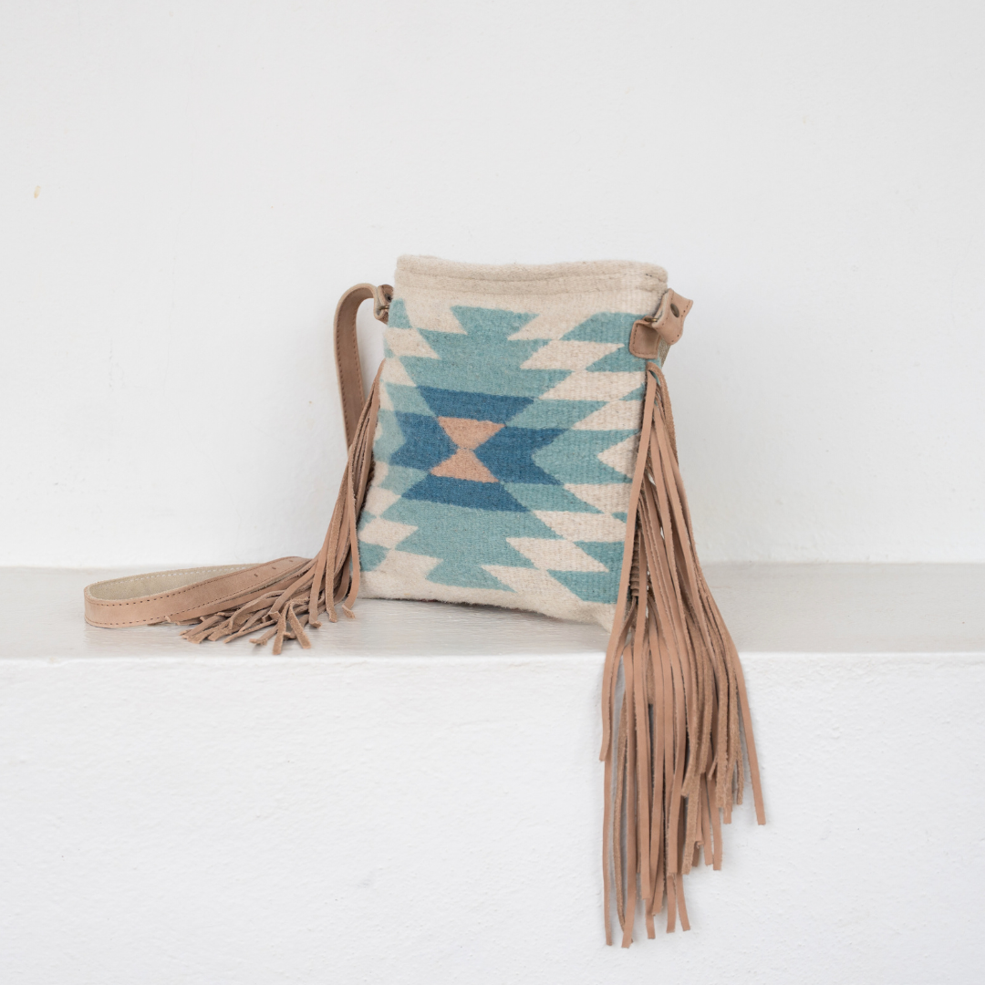 Viento Dulce Fringe Crossbody, Alternate, color, Beige
