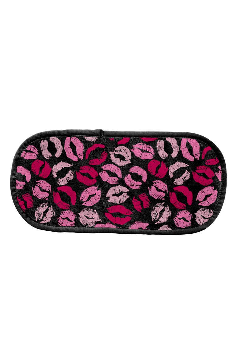 The Original MakeUp Eraser Makeup Eraser Lip Print The Original Makeup Eraser, Alternate, color, 