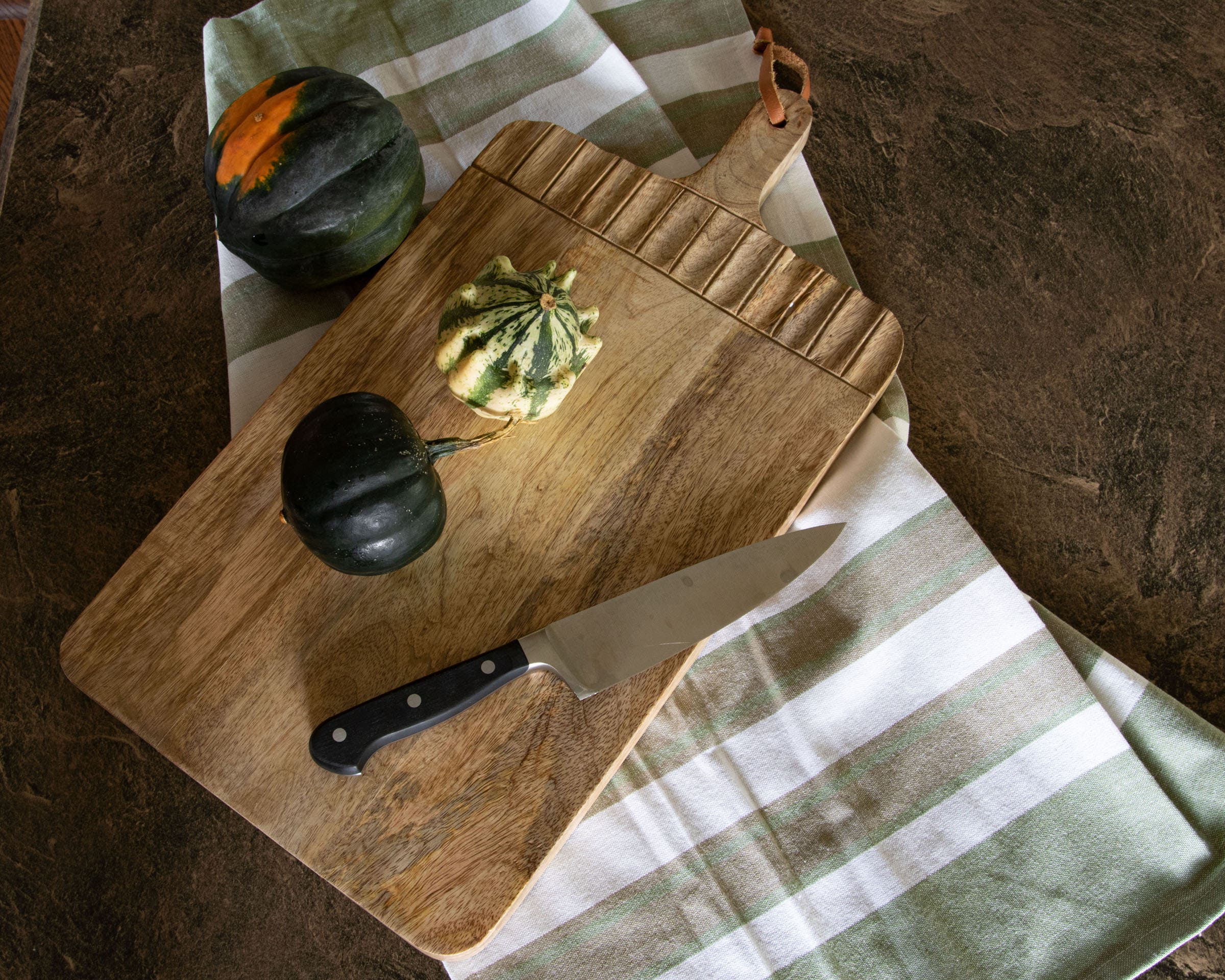 Foreside Home & Garden Mango Wood Cutting Board - Thumbnail 2