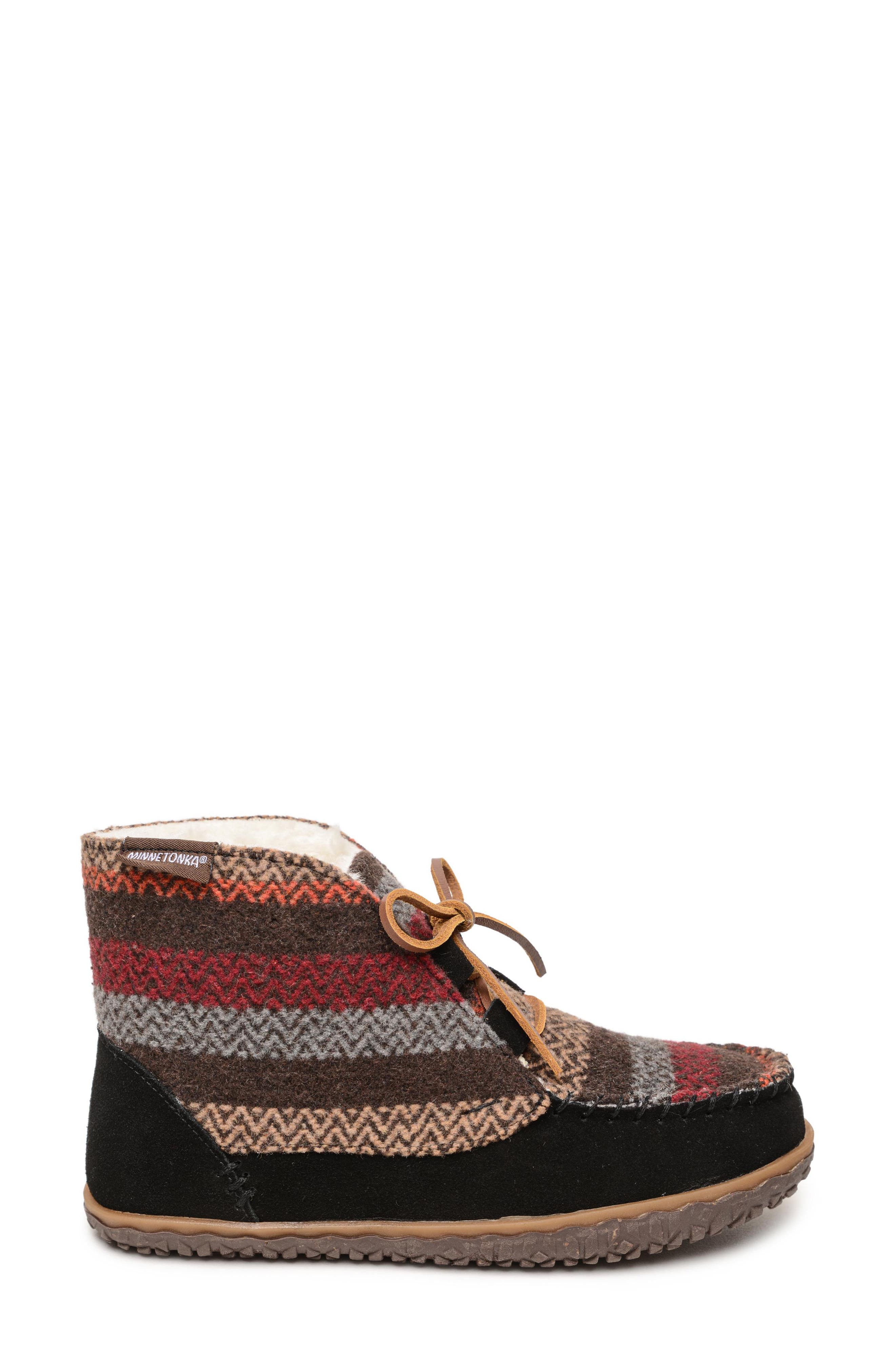 Minnetonka Torrey Faux Fur Lined Slipper Bootie, Alternate, color, Black Multi