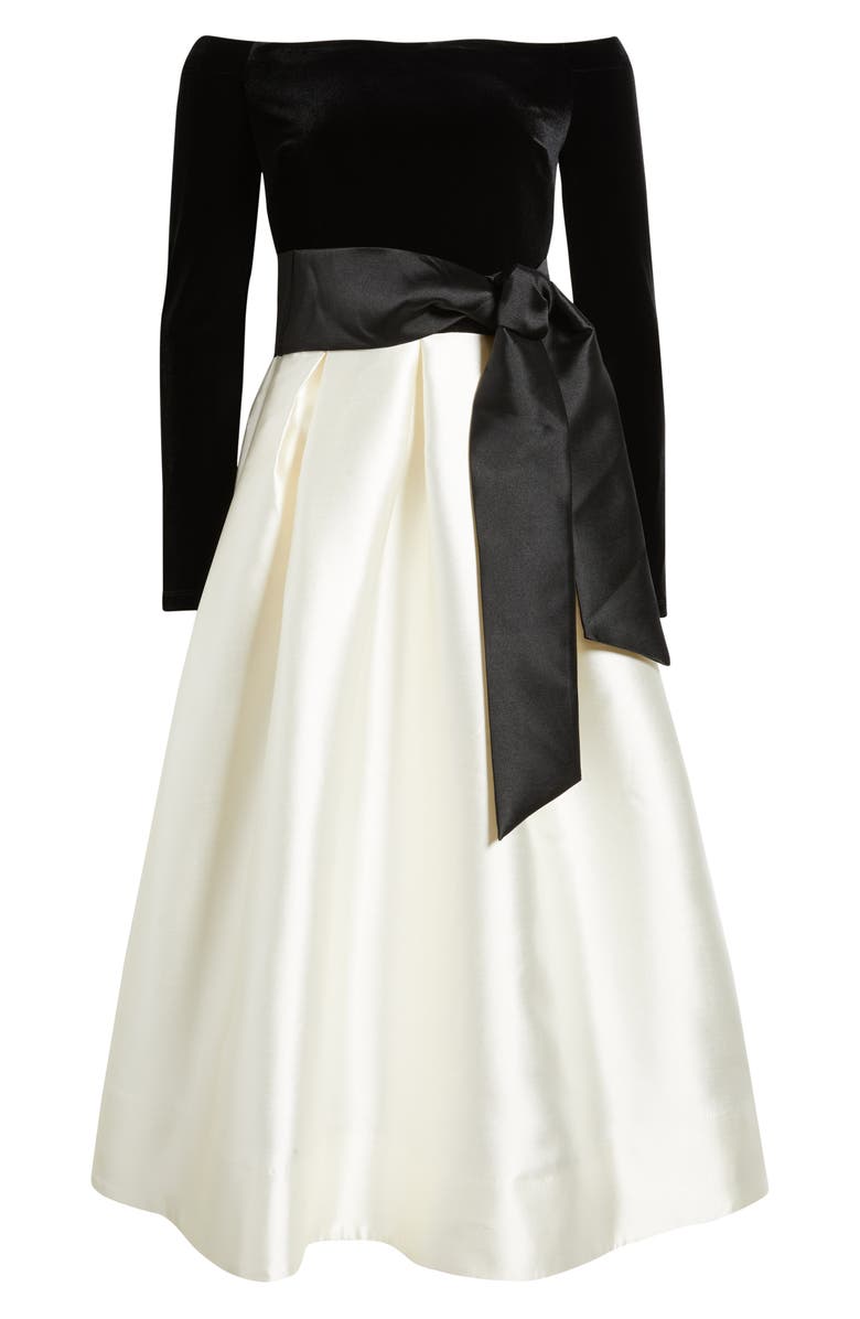 Julia Jordan Off the Shoulder Long Sleeve Velvet Cocktail Midi Dress, Alternate, color, Black Multi