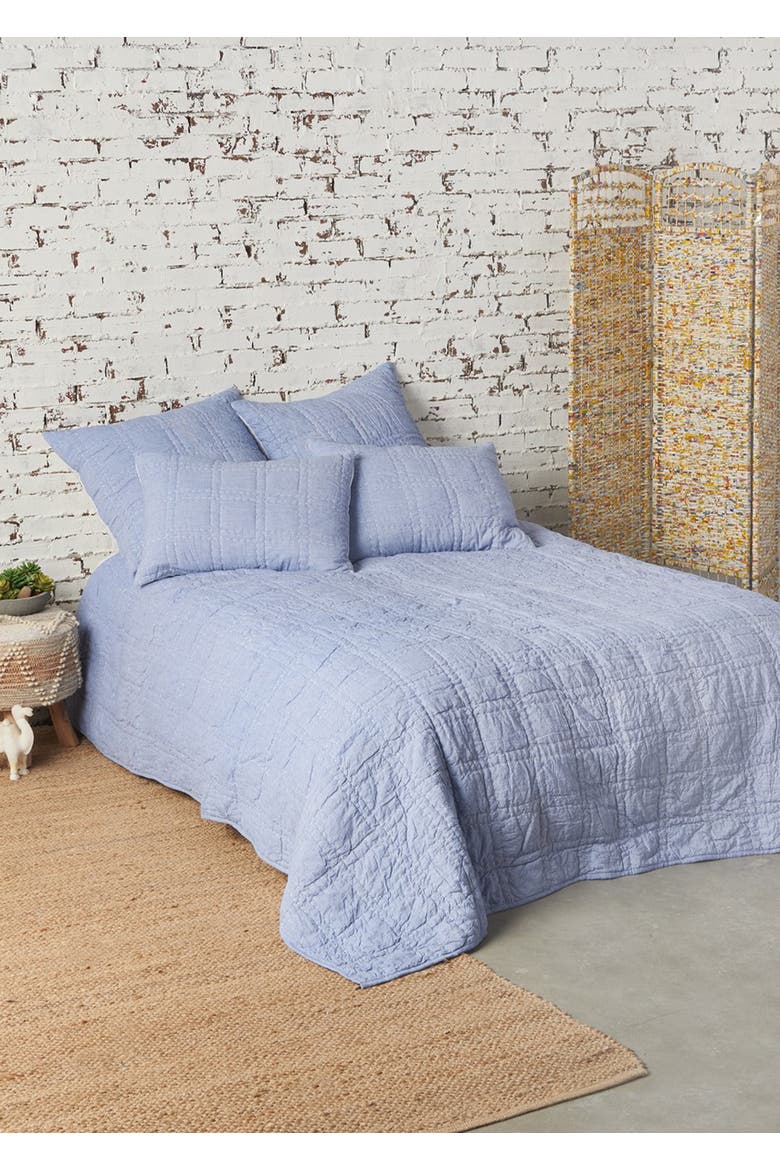 Hugh Quilt, Main, color, Blue