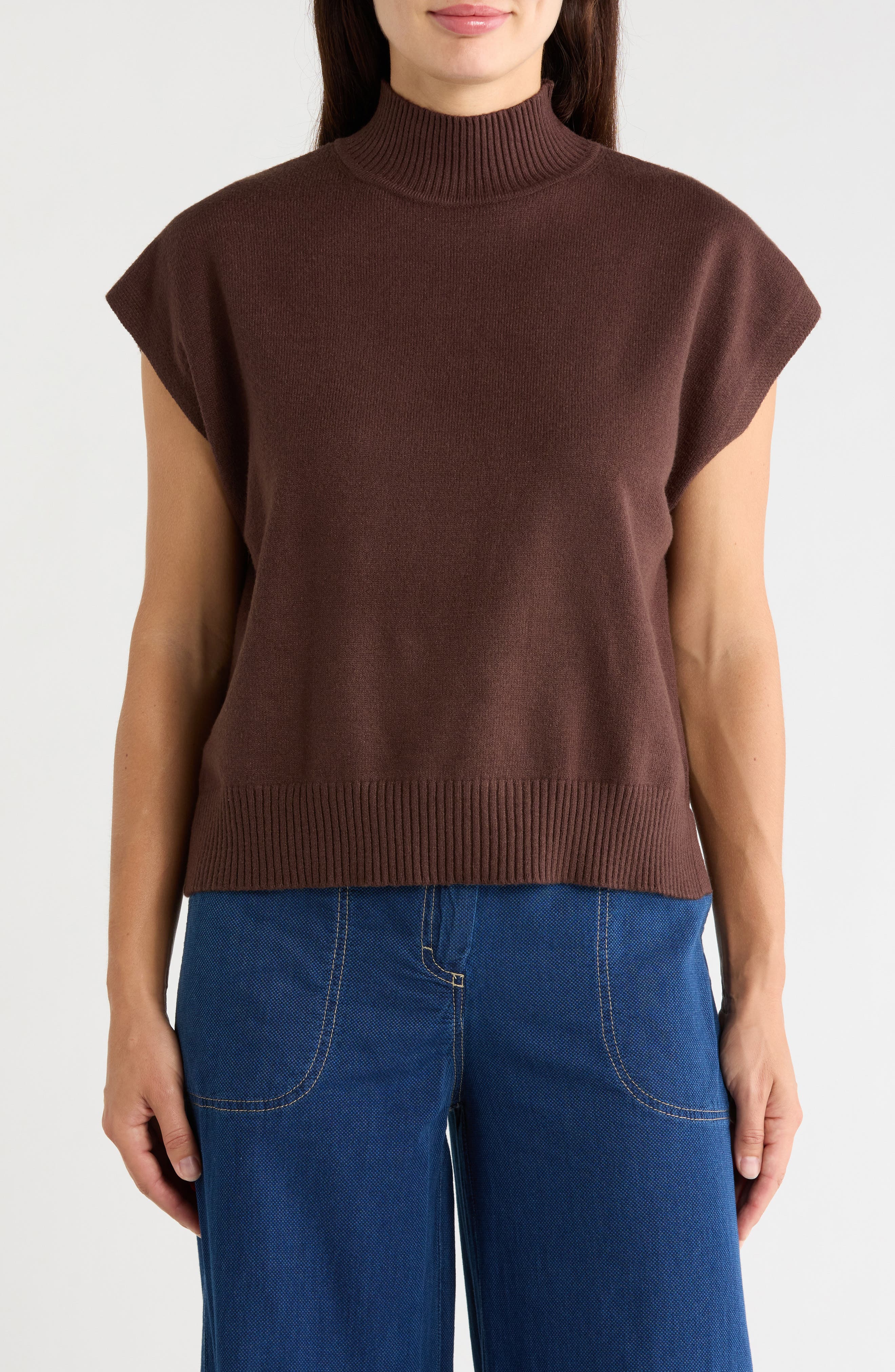 DARK BROWN