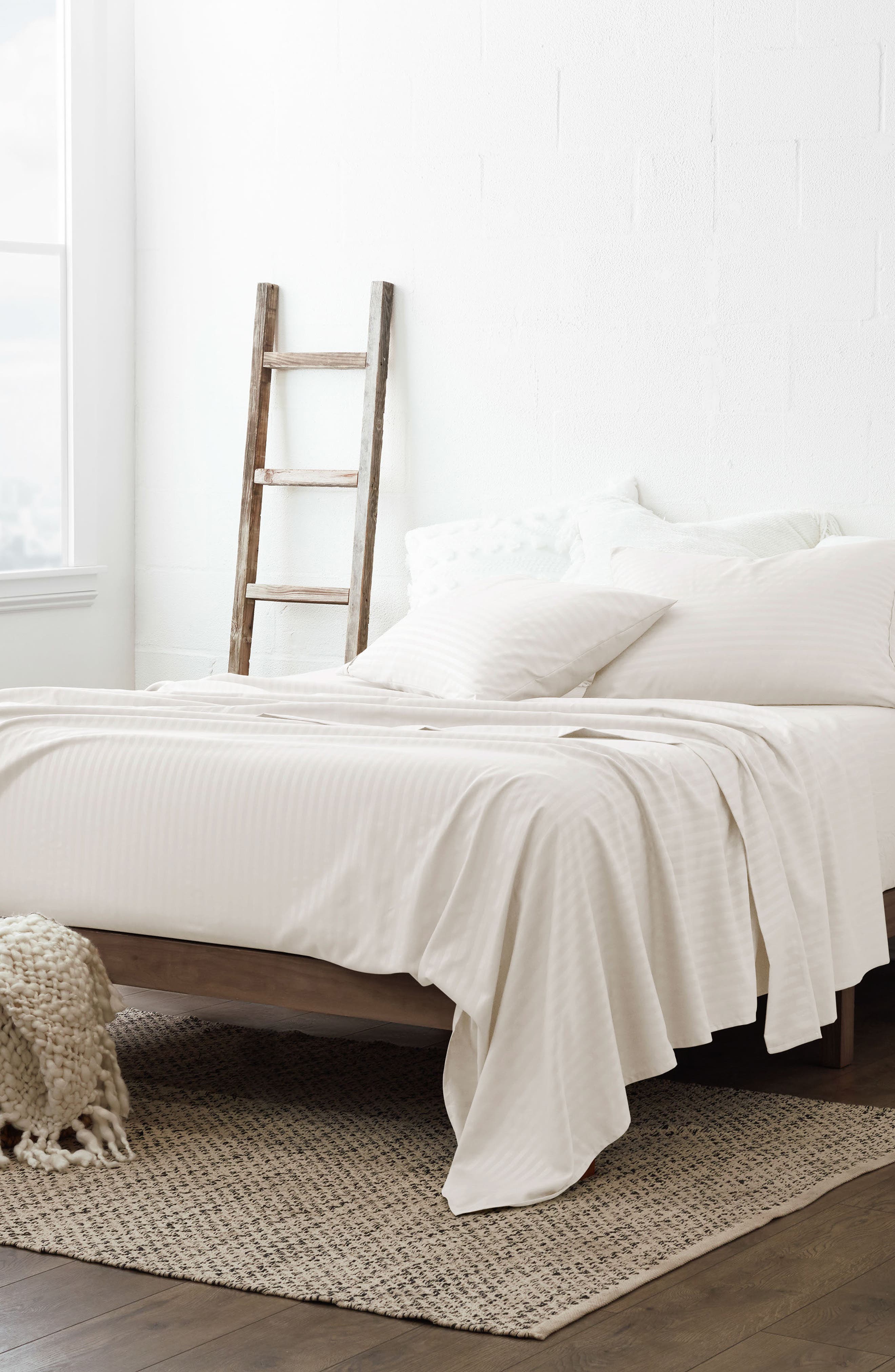 Twin Hotel Collection Premium Ultra Soft 3-Piece Stripe Bed Sheet Set - Ivory